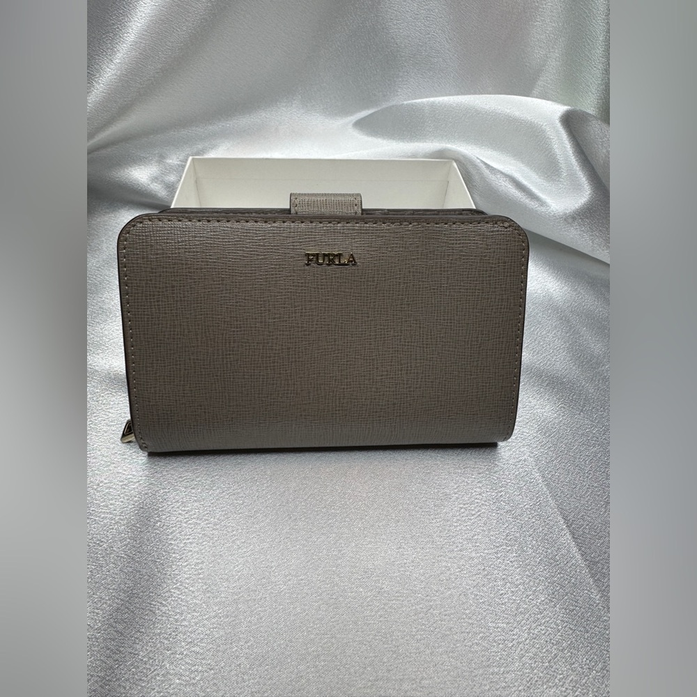 Furla Babylon M Taupe Leather Compact Wallet - Full Inclusion